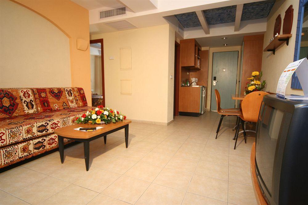 Club In Eilat - Coral Beach Villa Resort المظهر الخارجي الصورة